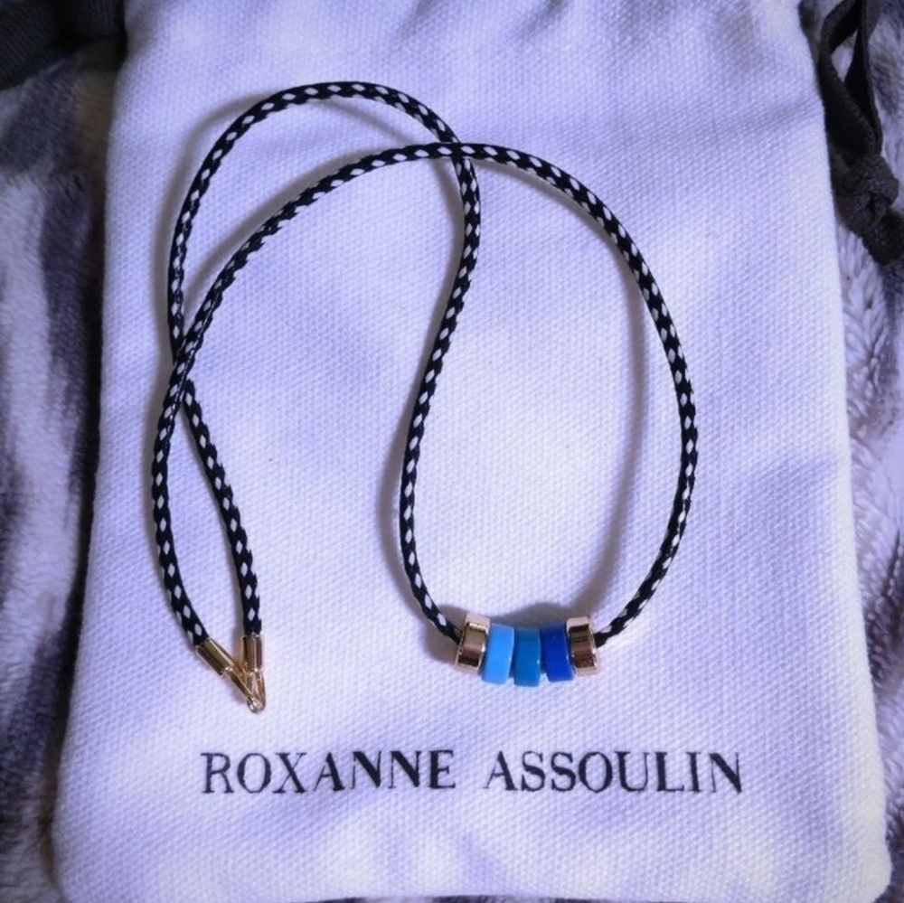 Roxanne Assoulin little bits choker in blues 💙